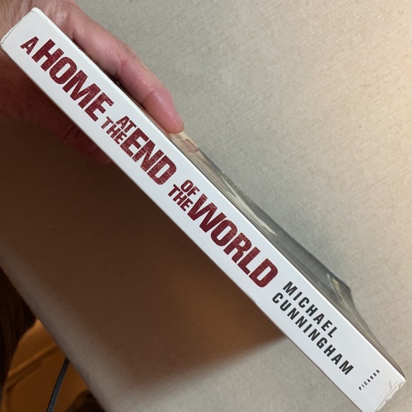 📚2/$6 🎁A Home At the End of the World - Picture 3 of 12